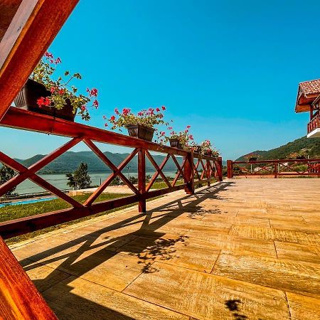 Pensiunea Balkan Gornea エクステリア 写真